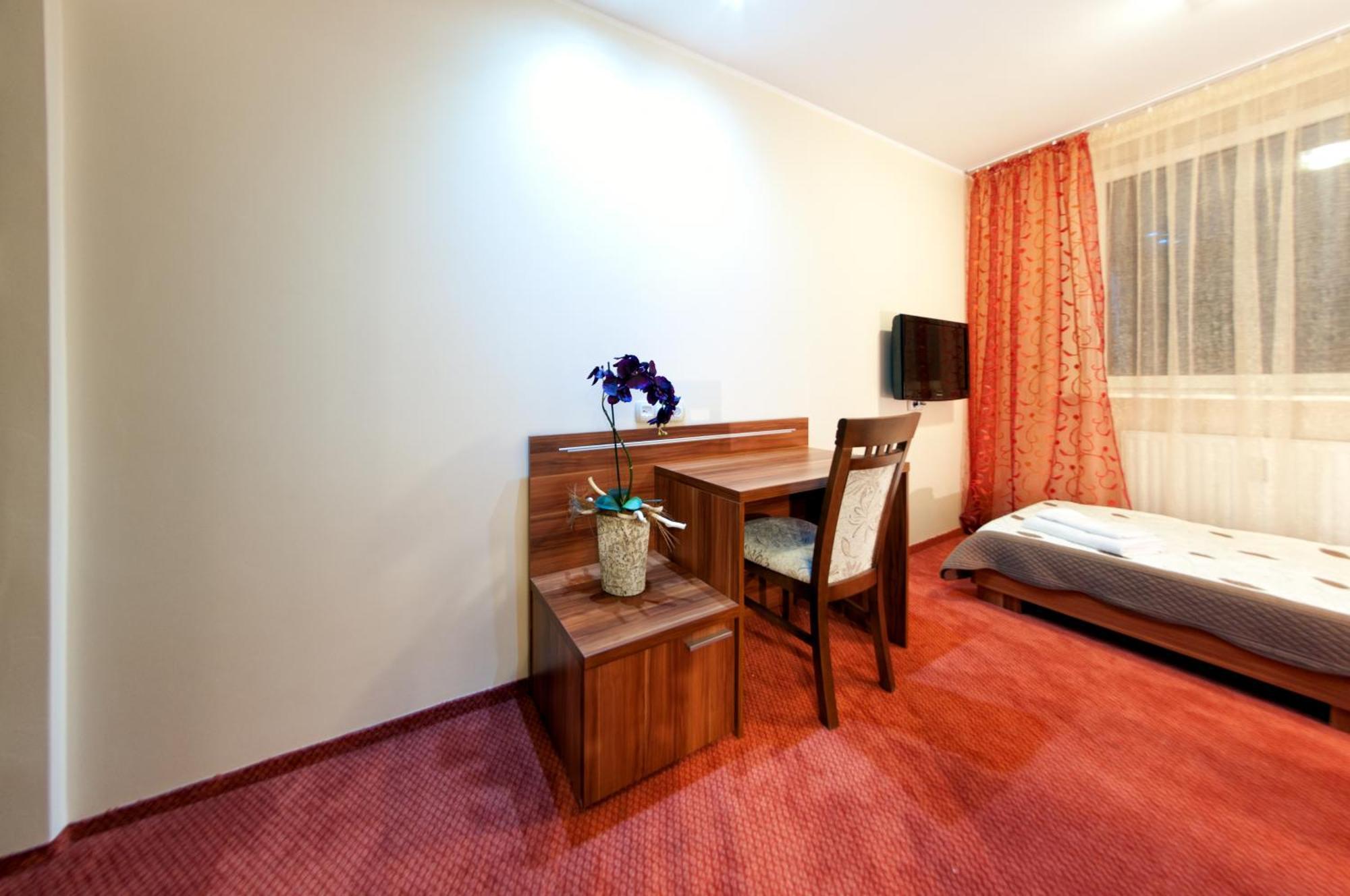 Hotel-24 Płock Zimmer foto